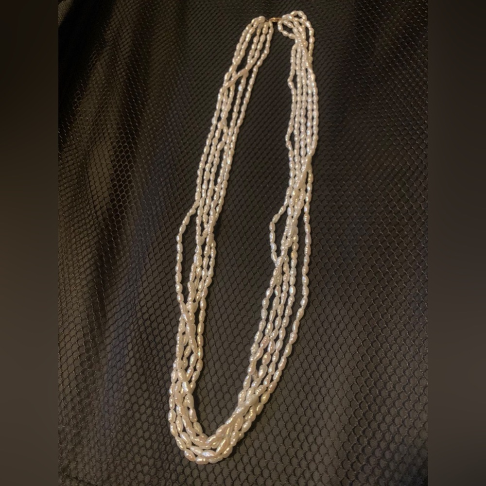 Authentic pearl necklace